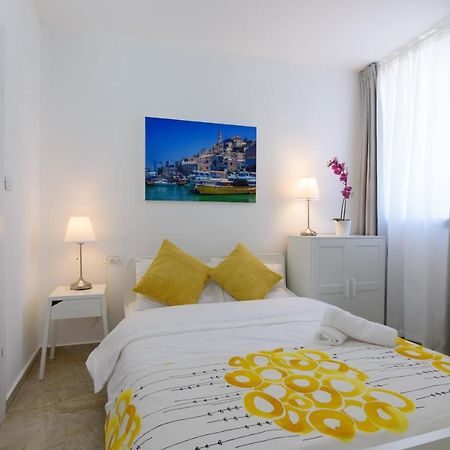 Studio & Apartments On The Beach By Aspentlv Tel Aviv Exteriör bild