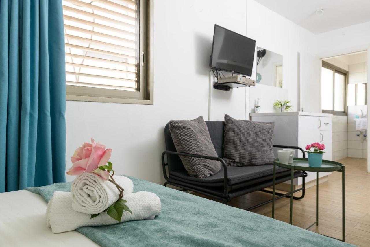 Studio & Apartments On The Beach By Aspentlv Tel Aviv Exteriör bild