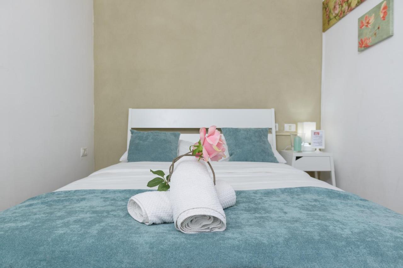 Studio & Apartments On The Beach By Aspentlv Tel Aviv Exteriör bild