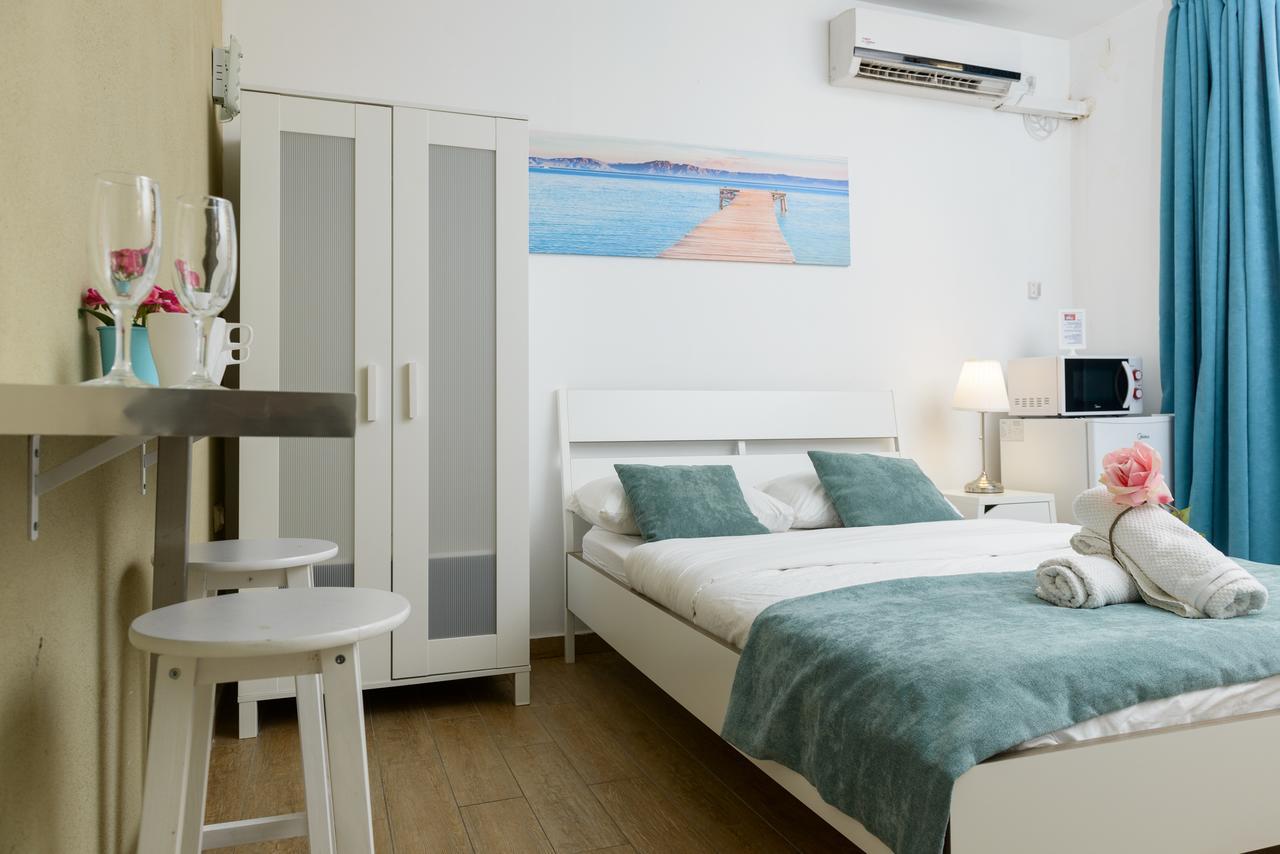 Studio & Apartments On The Beach By Aspentlv Tel Aviv Exteriör bild