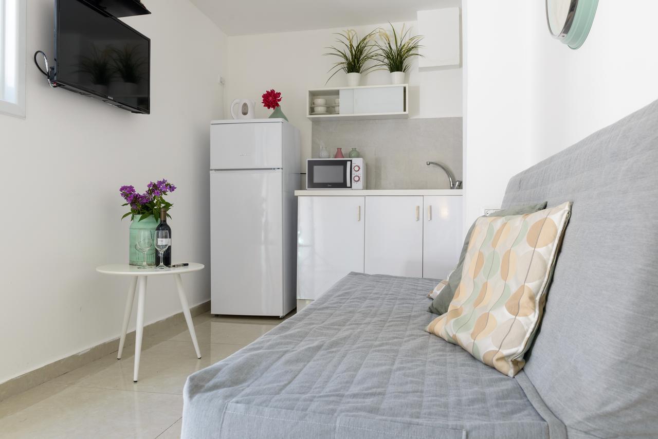 Studio & Apartments On The Beach By Aspentlv Tel Aviv Exteriör bild