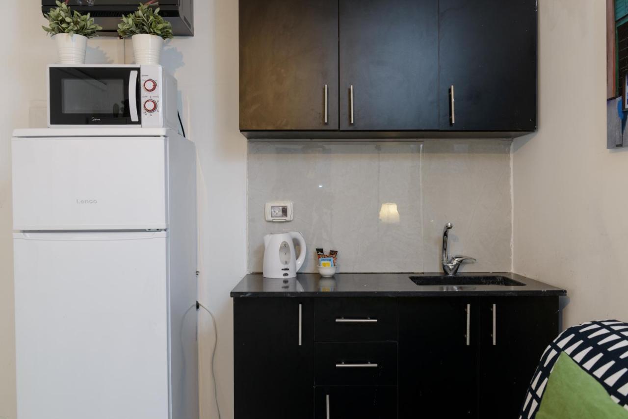Studio & Apartments On The Beach By Aspentlv Tel Aviv Exteriör bild