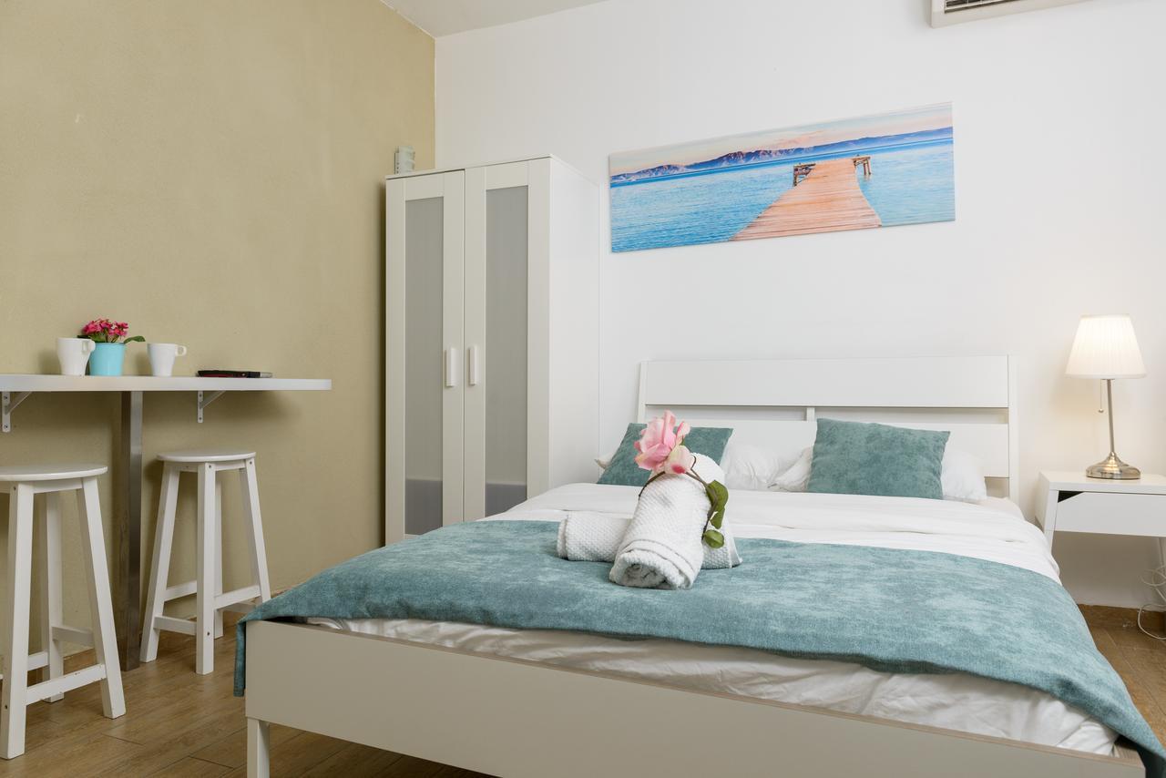Studio & Apartments On The Beach By Aspentlv Tel Aviv Exteriör bild