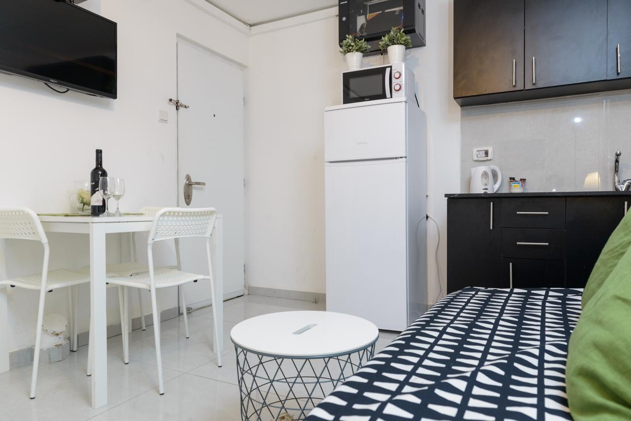 Studio & Apartments On The Beach By Aspentlv Tel Aviv Exteriör bild