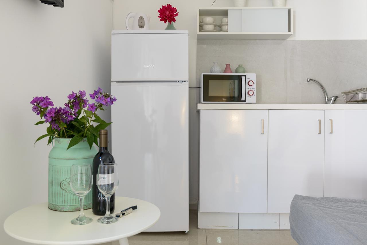 Studio & Apartments On The Beach By Aspentlv Tel Aviv Exteriör bild