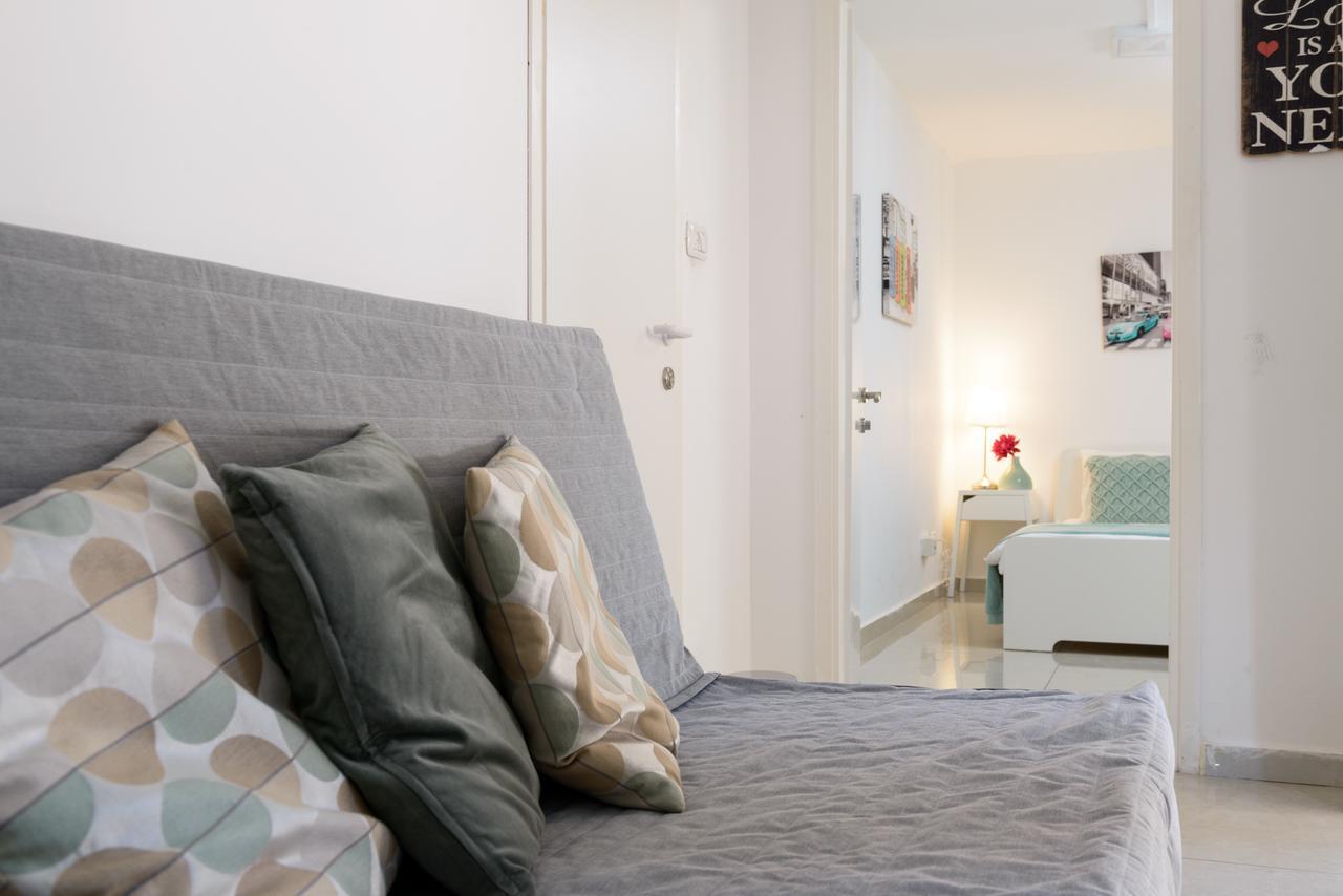 Studio & Apartments On The Beach By Aspentlv Tel Aviv Exteriör bild