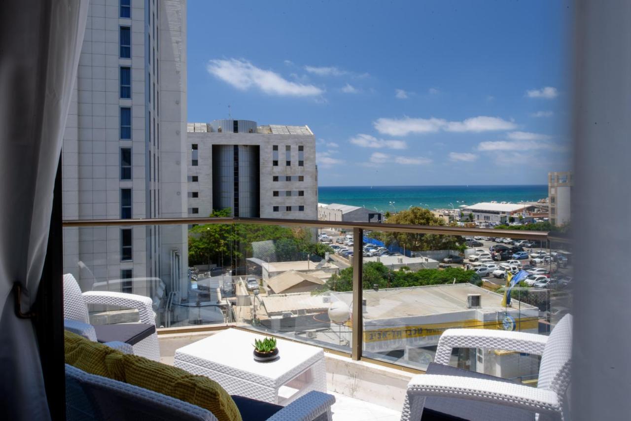 Studio & Apartments On The Beach By Aspentlv Tel Aviv Exteriör bild