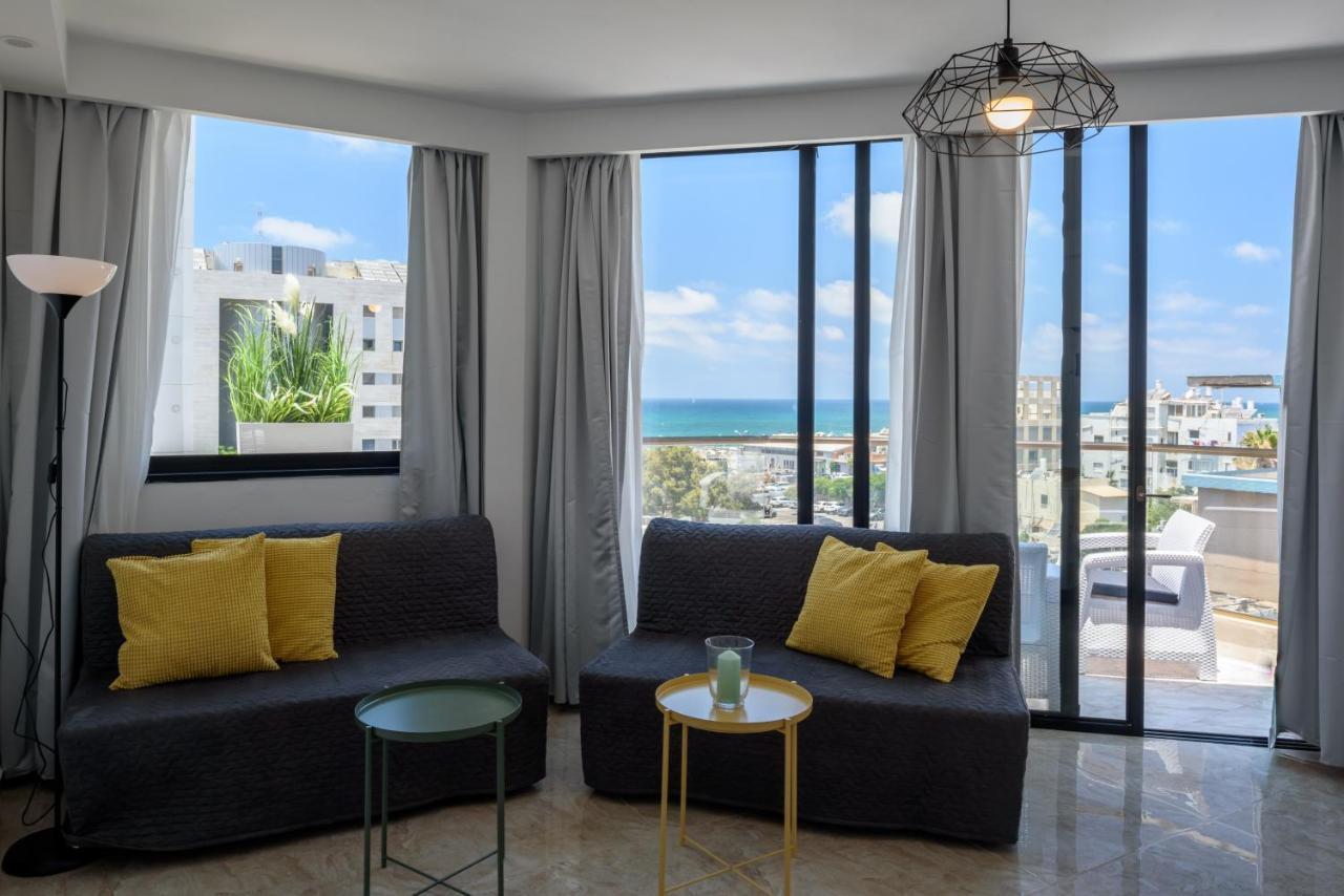 Studio & Apartments On The Beach By Aspentlv Tel Aviv Exteriör bild